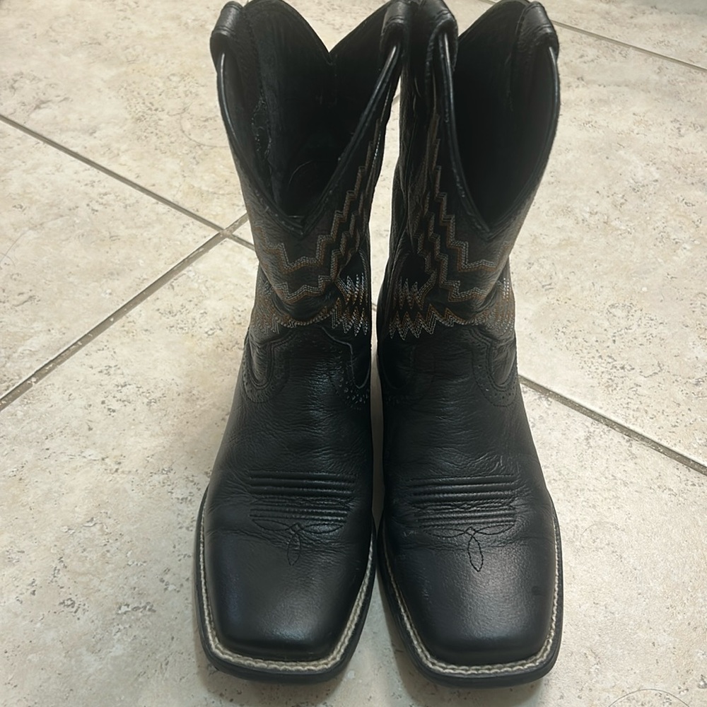 Boys Ariat Boots Black- Price is Firm